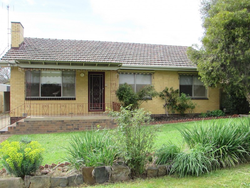 196 Hargraves Street, Castlemaine VIC 3450