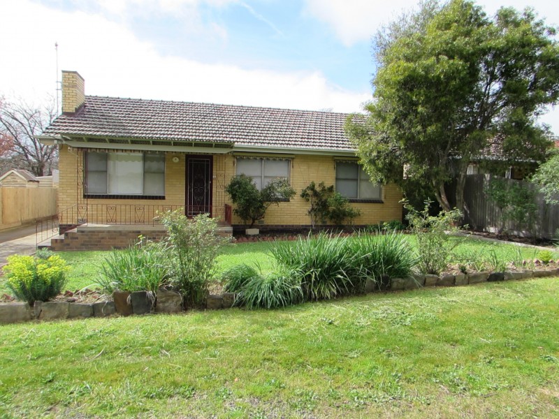 196 Hargraves Street, Castlemaine VIC 3450