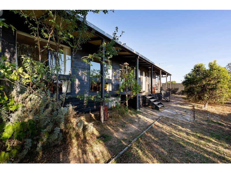 17 Fryers Road, Campbells Creek VIC 3451