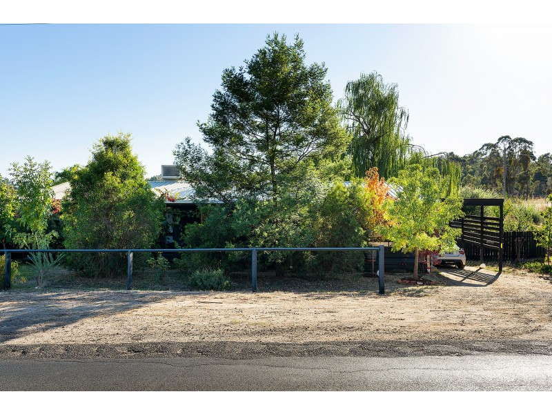 17 Fryers Road, Campbells Creek VIC 3451