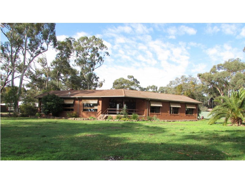 38 Lyons Street, Newstead VIC 3462