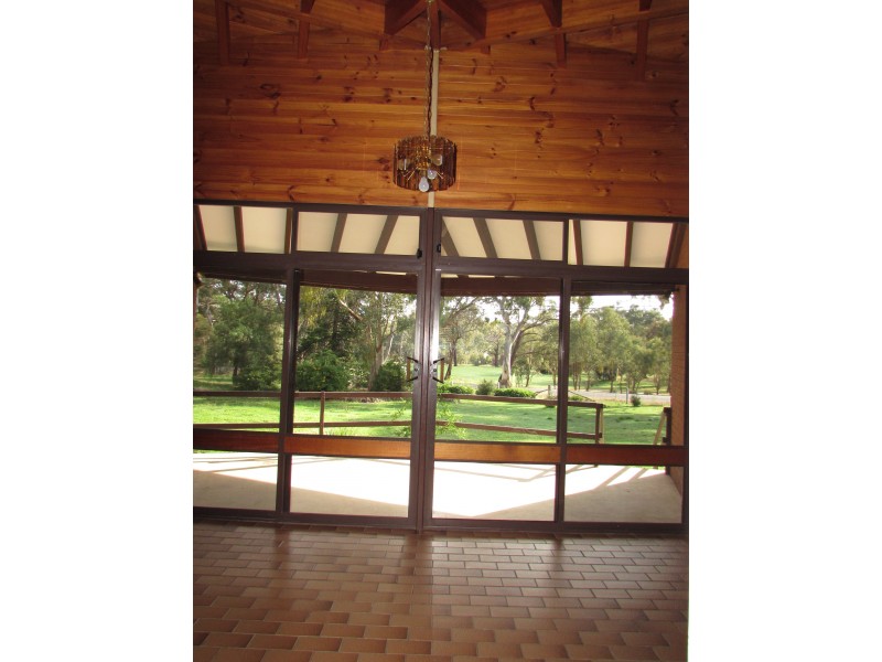 38 Lyons Street, Newstead VIC 3462