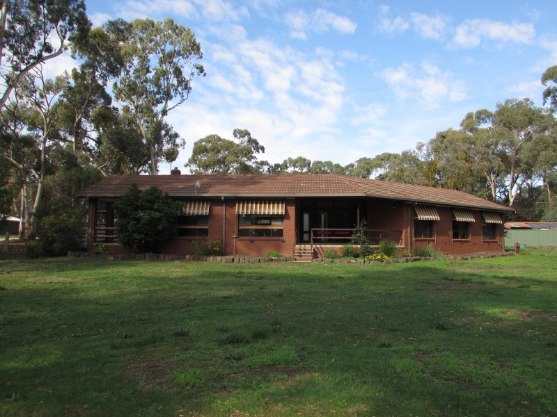 38 Lyons Street, Newstead VIC 3462