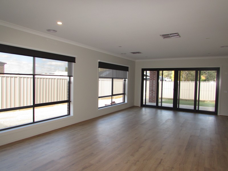 11 Woodman Drive, Mckenzie Hill VIC 3451