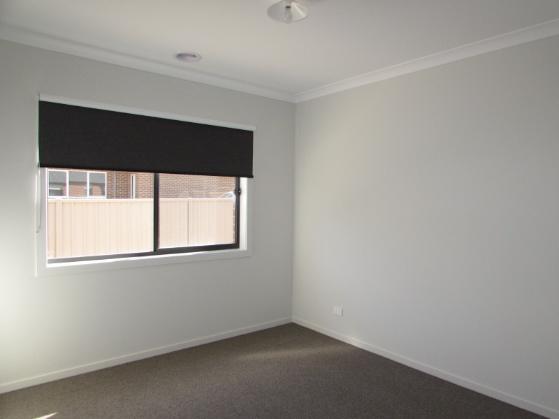 11 Woodman Drive, Mckenzie Hill VIC 3451