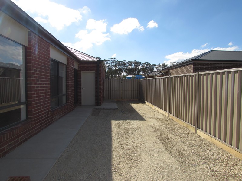 11 Woodman Drive, Mckenzie Hill VIC 3451