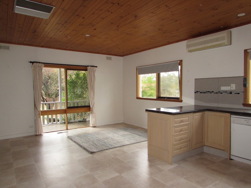 8715 Midland Highway, Barkers Creek VIC 3451