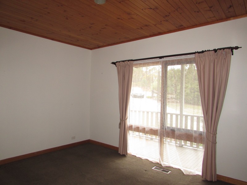 8715 Midland Highway, Barkers Creek VIC 3451