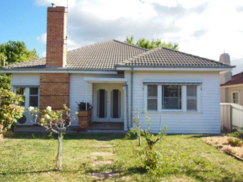 90 Forest Street, Castlemaine VIC 3450