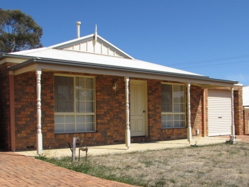2/48 Etty Street, Castlemaine VIC 3450