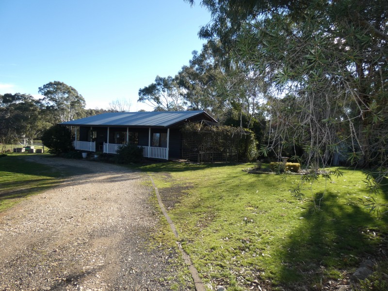 8715 Midland Highway, Barkers Creek VIC 3451
