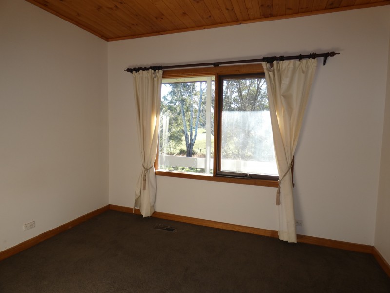 8715 Midland Highway, Barkers Creek VIC 3451