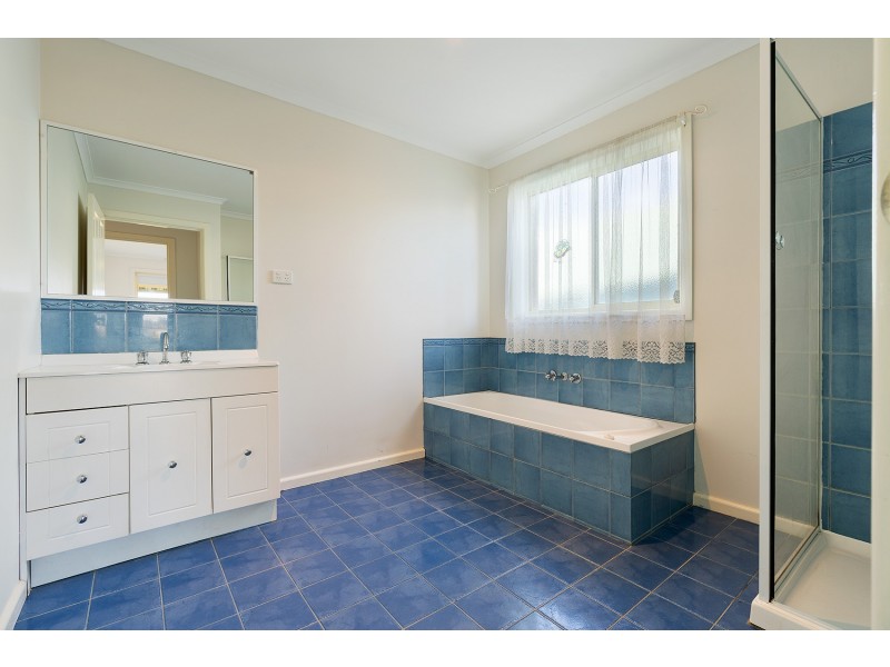 3 Eleanor Drive, Campbells Creek VIC 3451