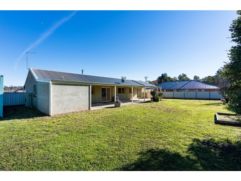 3 Eleanor Drive, Campbells Creek VIC 3451