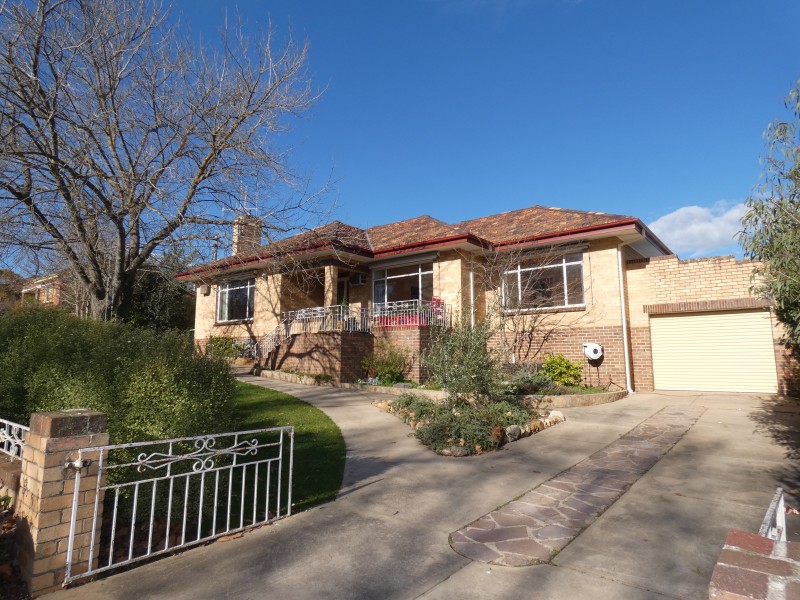 27 Johnstone Street, Castlemaine VIC 3450