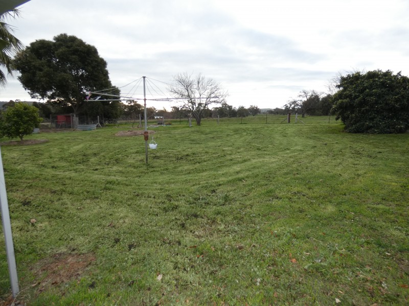 48 Craigie Street, Harcourt VIC 3453