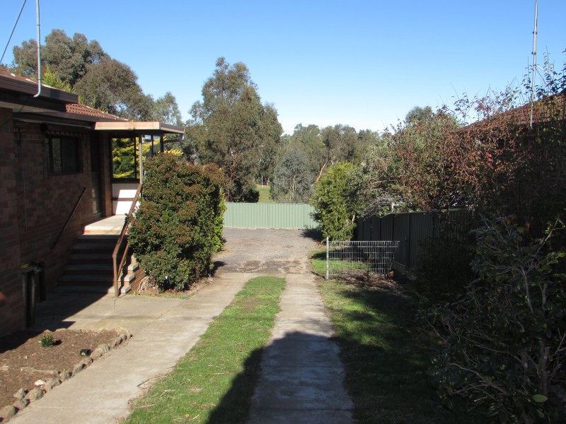21 Ray Street, Castlemaine VIC 3450