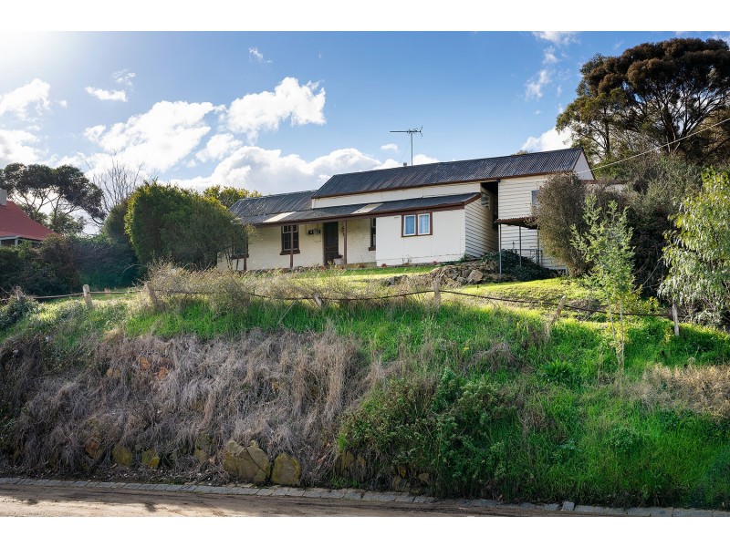 73 Lyttleton Street, Castlemaine VIC 3450