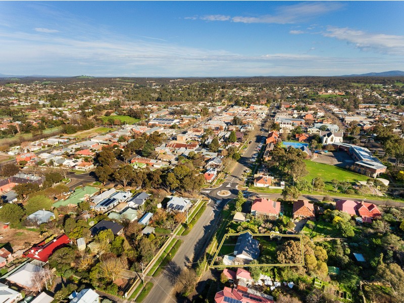 73 Lyttleton Street, Castlemaine VIC 3450