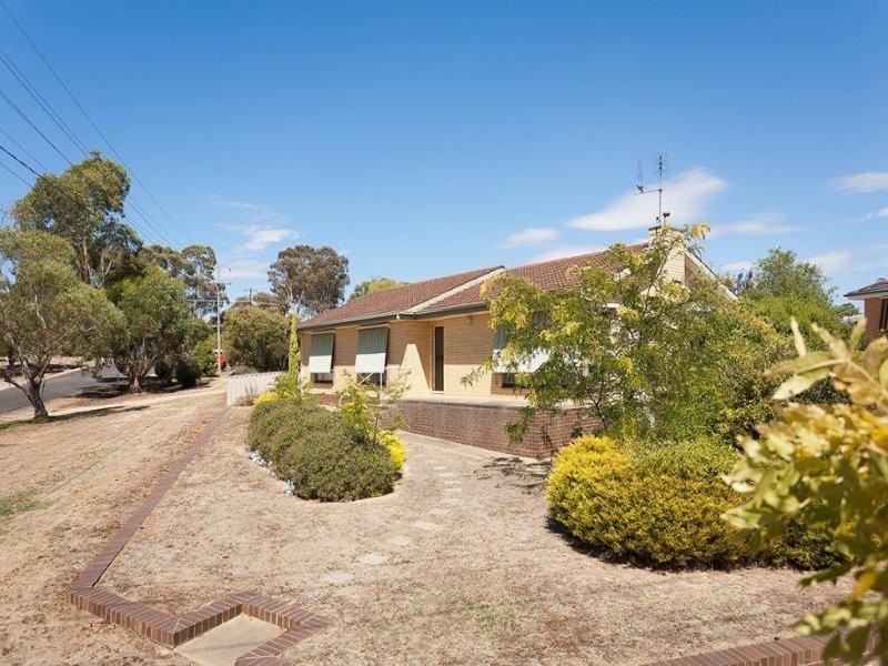 40 Lawrence Street, Castlemaine VIC 3450