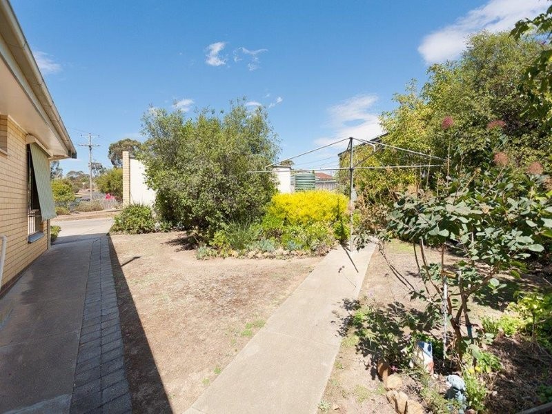 40 Lawrence Street, Castlemaine VIC 3450