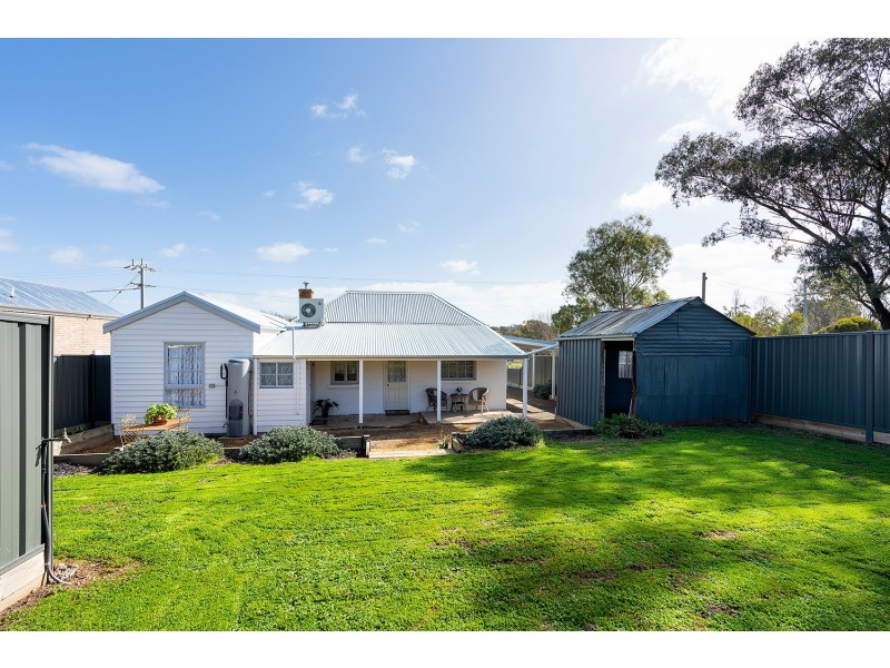 15 Chapel Street, Campbells Creek VIC 3451