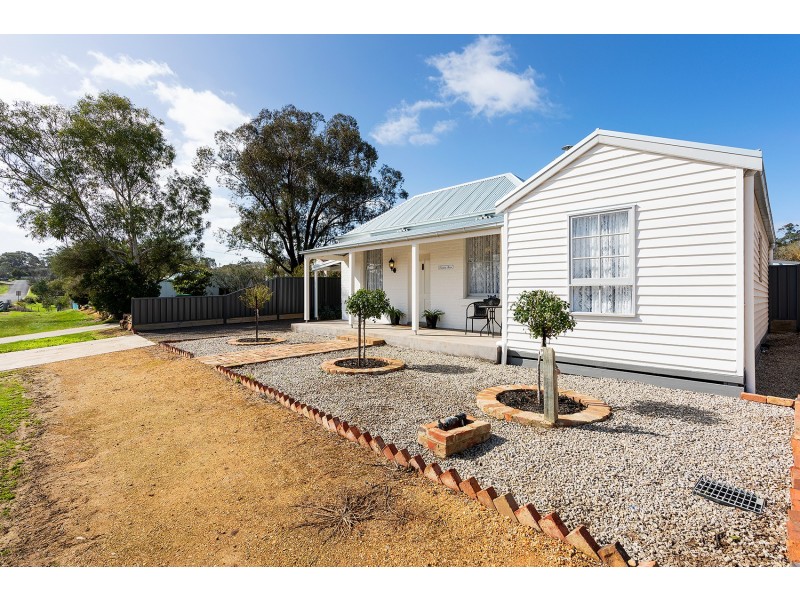 15 Chapel Street, Campbells Creek VIC 3451