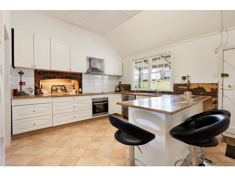 108 Tarilta Road, Guildford VIC 3451