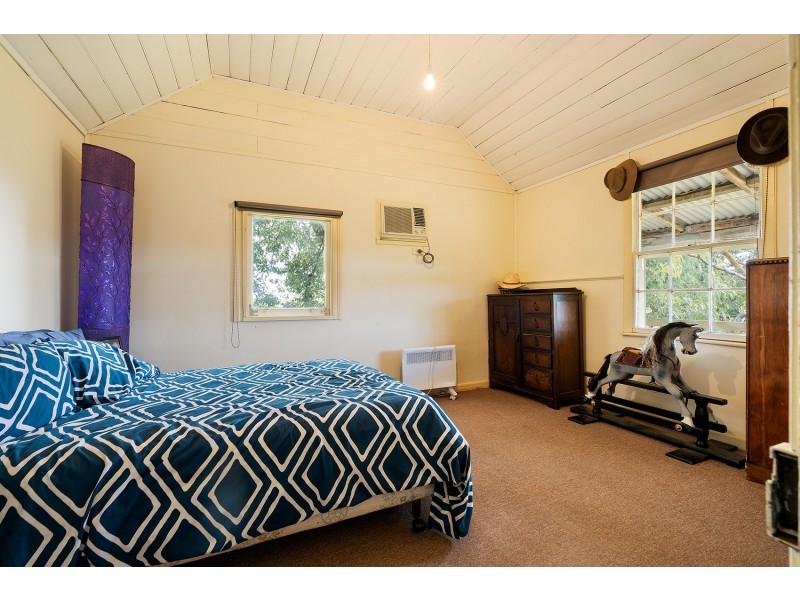 108 Tarilta Road, Guildford VIC 3451