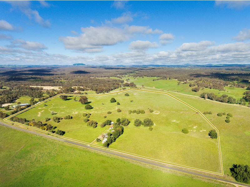 108 Tarilta Road, Guildford VIC 3451