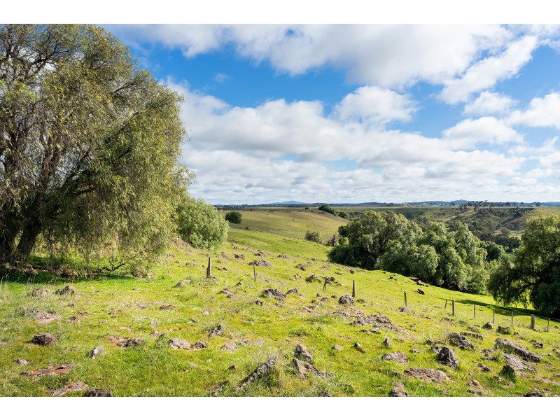 108 Tarilta Road, Guildford VIC 3451