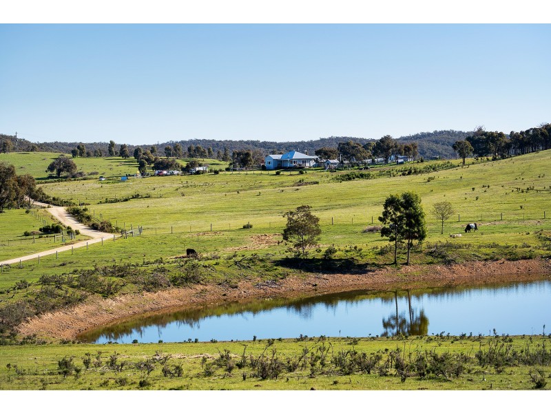 180 Pyrenees Highway, Elphinstone VIC 3448