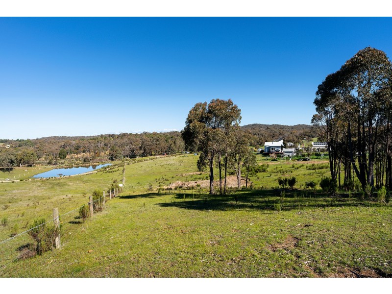 180 Pyrenees Highway, Elphinstone VIC 3448