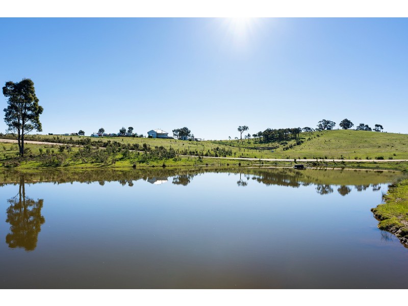 180 Pyrenees Highway, Elphinstone VIC 3448