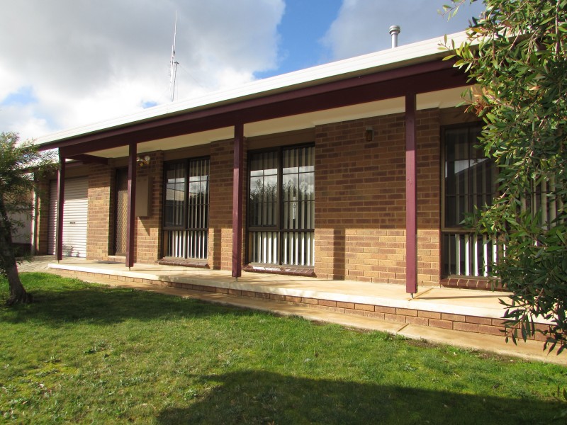 2/60 Blakeley Road, Castlemaine VIC 3450