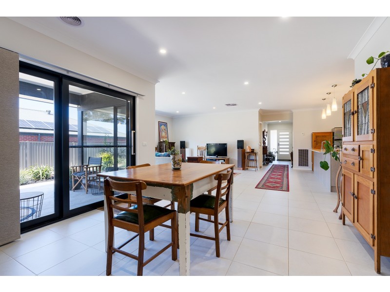 12 Carloway Drive, Castlemaine VIC 3450