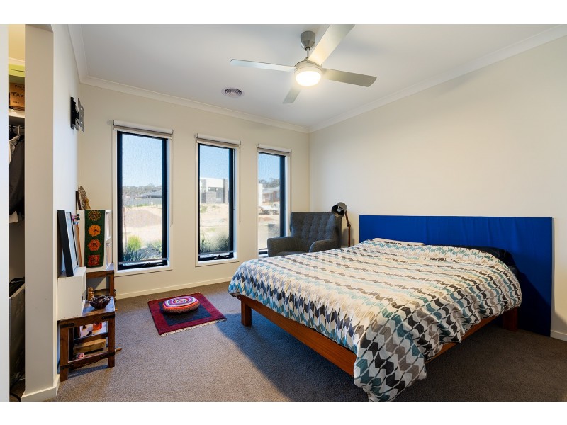 12 Carloway Drive, Castlemaine VIC 3450