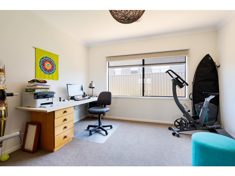 12 Carloway Drive, Castlemaine VIC 3450