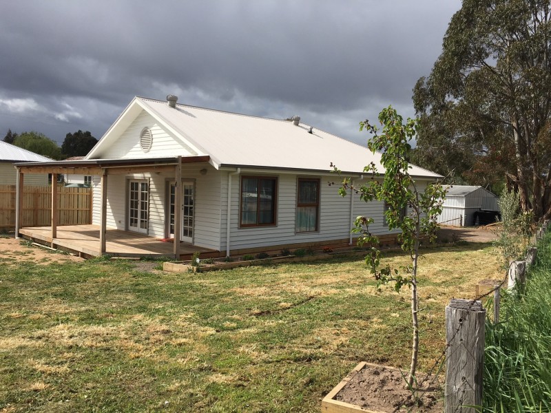 14a Chapel Street, Campbells Creek VIC 3451