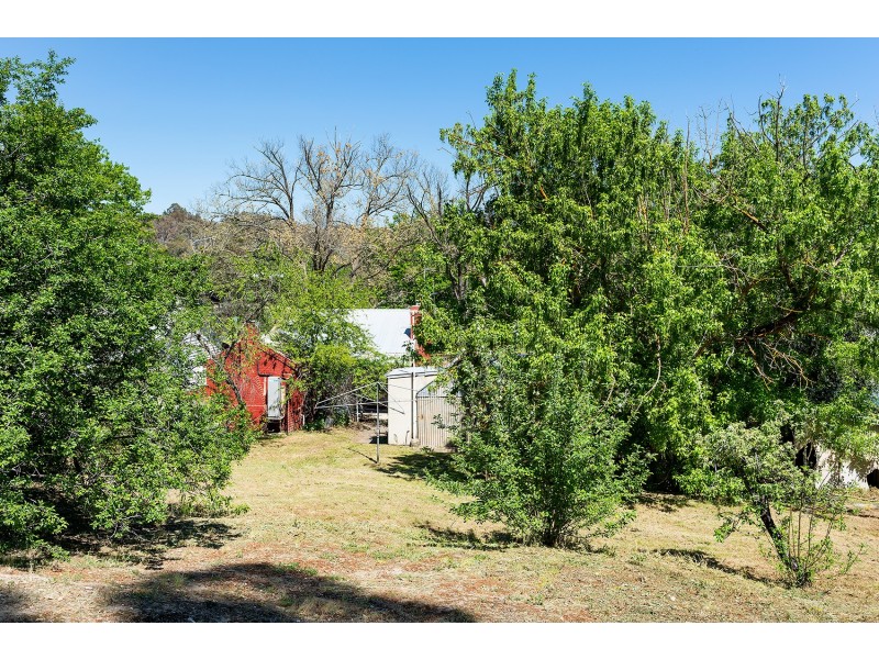 282 Pyrenees Highway, Chewton VIC 3451