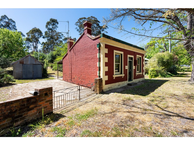 282 Pyrenees Highway, Chewton VIC 3451
