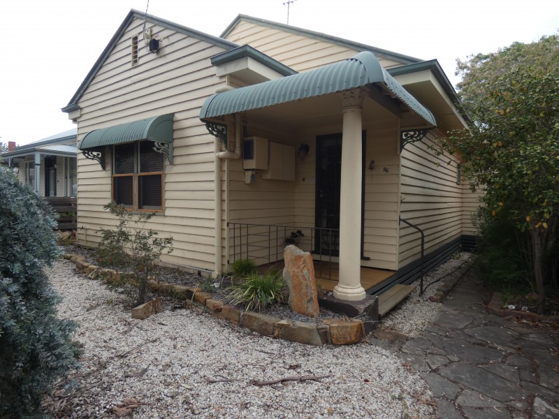 86 Mostyn Street, Castlemaine VIC 3450