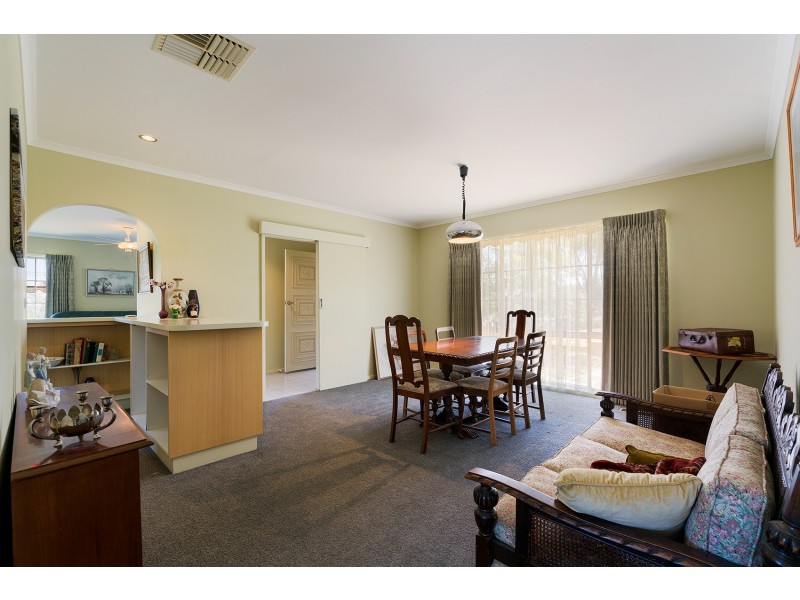 64 Blakeley Road, Castlemaine VIC 3450