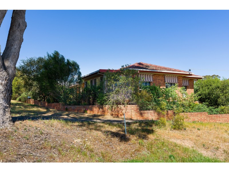 64 Blakeley Road, Castlemaine VIC 3450