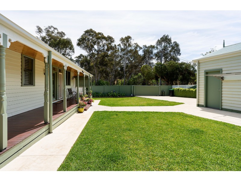 364 Barker Street, Castlemaine VIC 3450