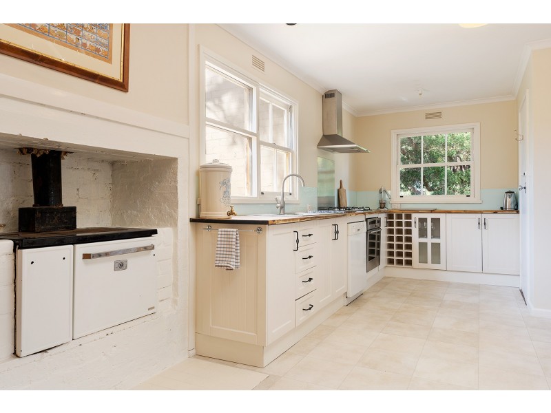 122 Duke Street, Castlemaine VIC 3450