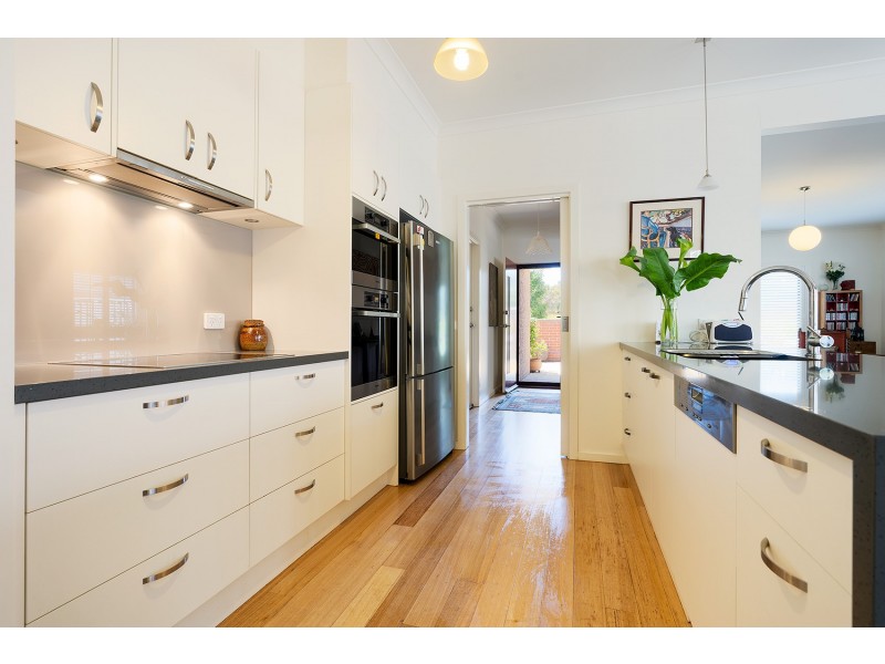 2 Domain Drive, Castlemaine VIC 3450