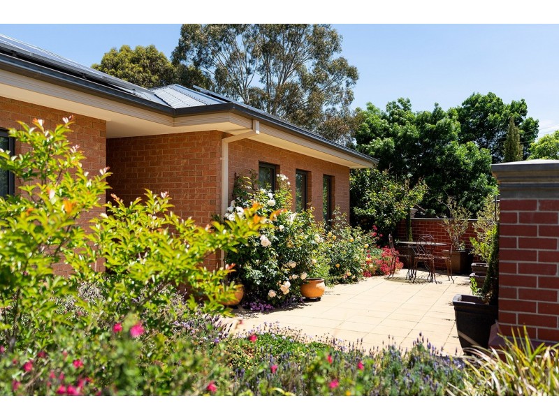 2 Domain Drive, Castlemaine VIC 3450