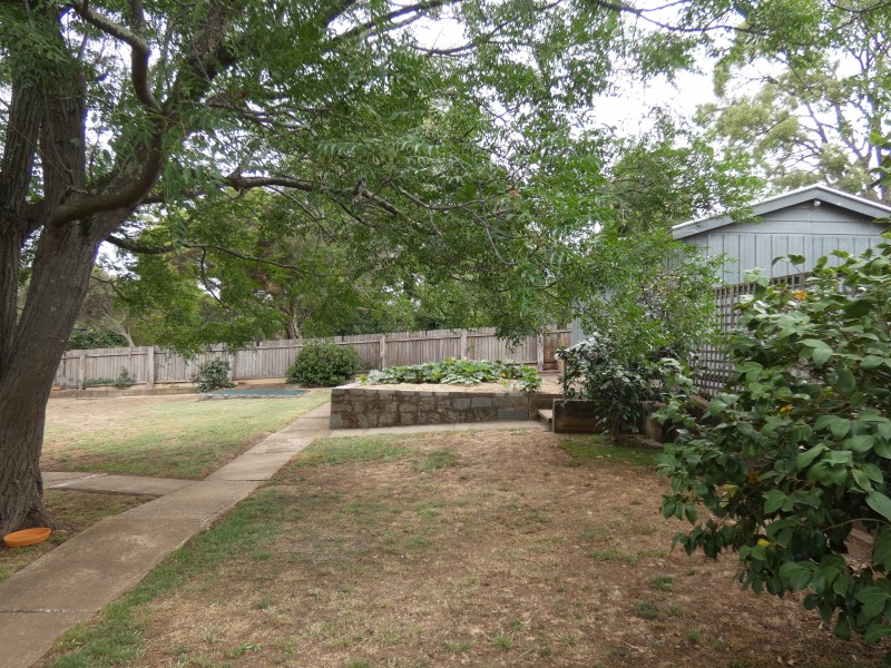 5 Lawson Parade, Castlemaine VIC 3450