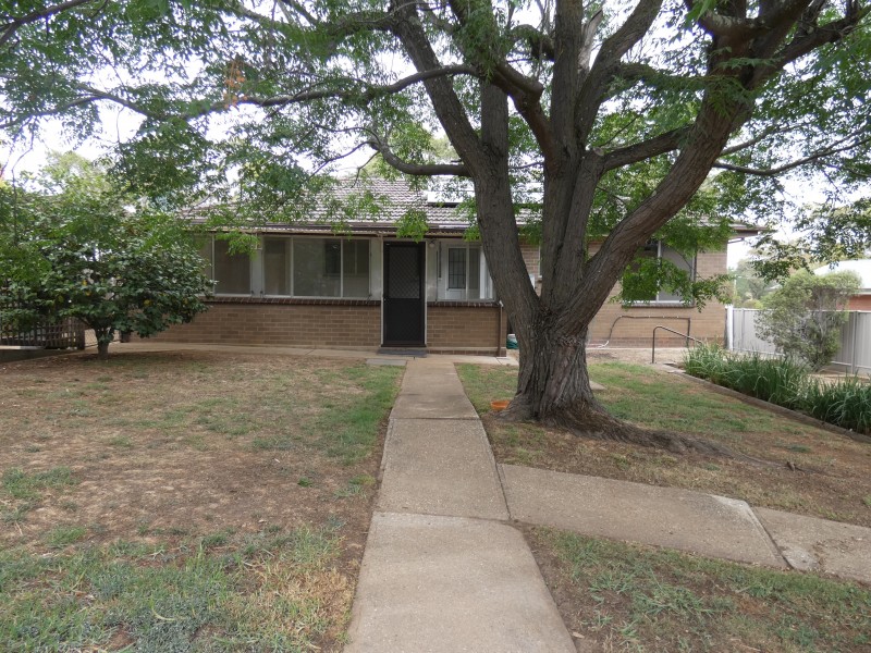 5 Lawson Parade, Castlemaine VIC 3450